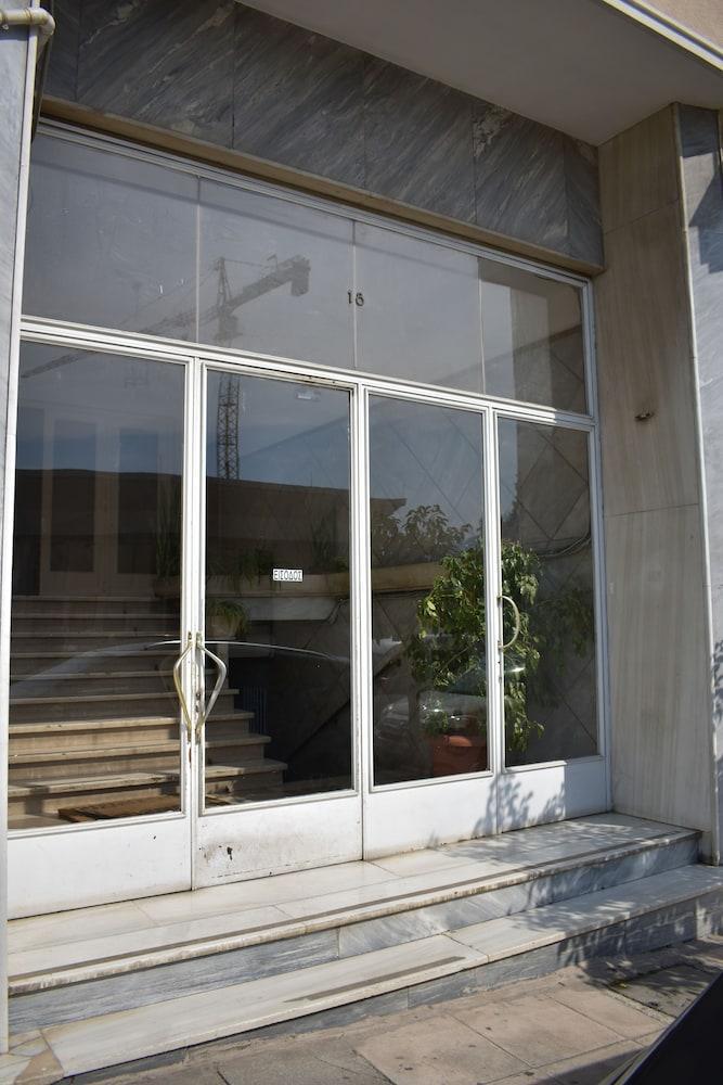 Athenian Modern Apartment Mavili Square Atenas Exterior foto